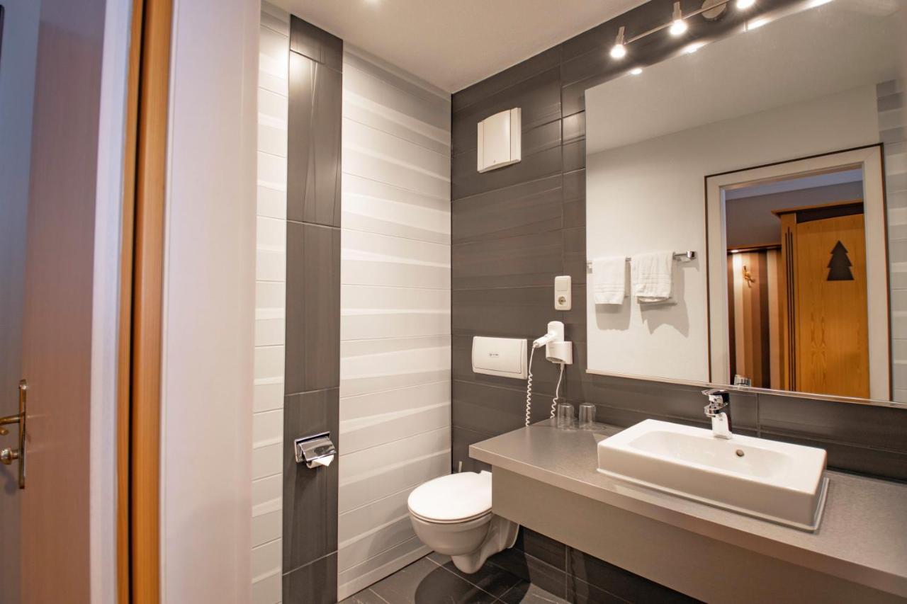 Hotel Tanne Ilmenau Bagian luar foto