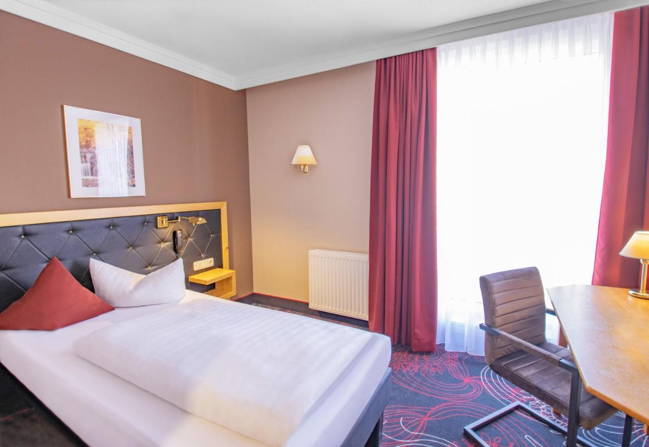 Hotel Tanne Ilmenau Bagian luar foto