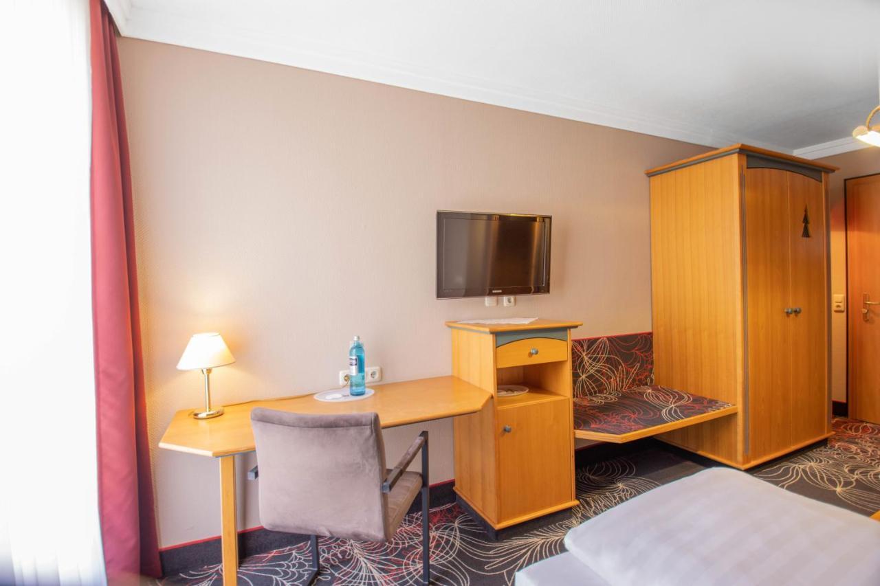 Hotel Tanne Ilmenau Bagian luar foto